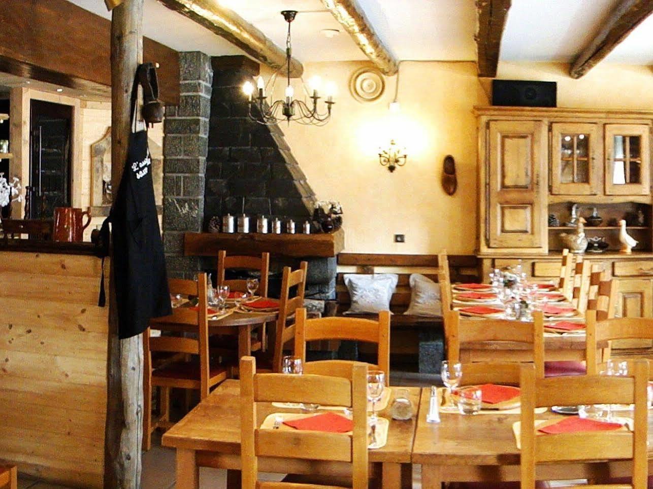 Logis Hotel Les Ancolies 阿雷什 外观 照片