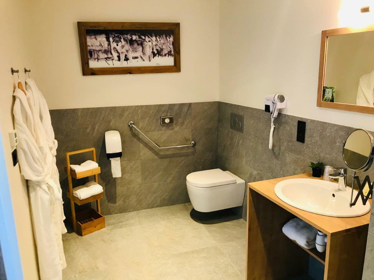Logis Hotel Les Ancolies 阿雷什 外观 照片